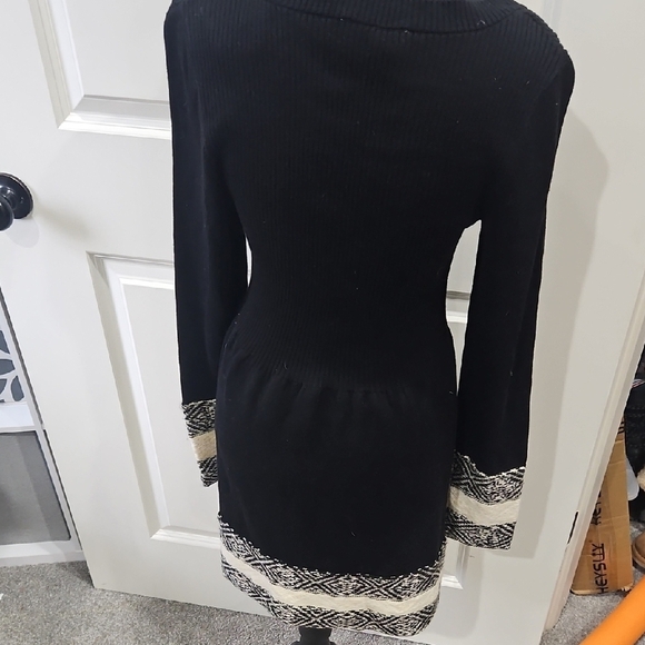 Cloud Chaser Black and Cream Long Sleeve Dress - Picture 8 of 8